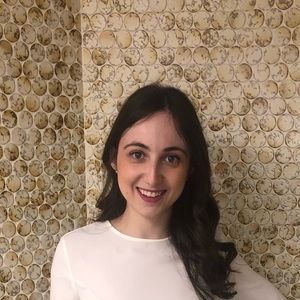 Meet your Posher, Lara